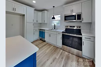 2633 Brentwood Place, Charlotte, NC 28208 - Photo 10