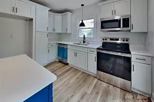 2633 Brentwood Pl, Charlotte, NC 28208 - Photo 10