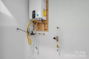 190 Cherry Spgs Ln, Asheville, NC 28804 - Photo 32