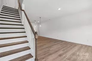 131 Cherry Spgs Ln, Asheville, NC 28804 - Photo 4