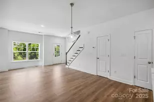 131 Cherry Spgs Ln, Asheville, NC 28804 - Photo 6
