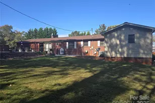 3678 Sunset Grill St, Connelly Springs, NC 28612 - Photo 2