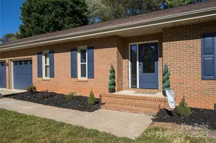 1004 Sandy Ct, Gastonia, NC 28056 - Photo 4