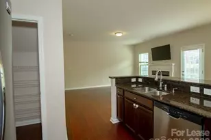 2415 Alyssa Ln, Charlotte, NC 28208 - Photo 12