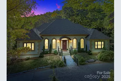 31 Ridge Drive S, Hendersonville, NC 28739 - Photo 2