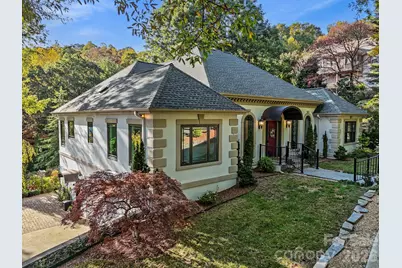 31 Ridge Drive S, Hendersonville, NC 28739 - Photo 2
