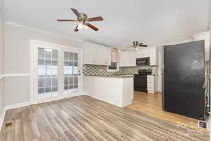 8503 Beechbrooke Rd, Charlotte, NC 28227 - Photo 10