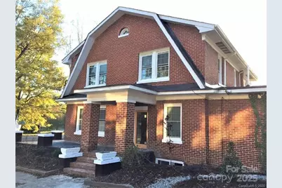 715 E Marion Street, Shelby, NC 28150 - Photo 2