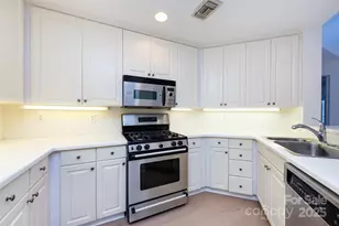 415 N Church St, Charlotte, NC 28202 - Photo 10