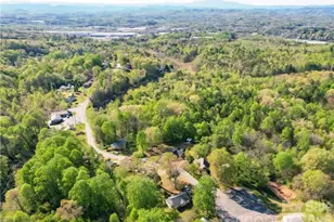 1359 Delwood Dr, Lenoir, NC 28645 - Photo 10