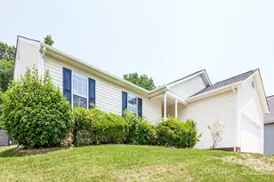 7911 Vermilion Dr, Charlotte, NC 28215 - Photo 2