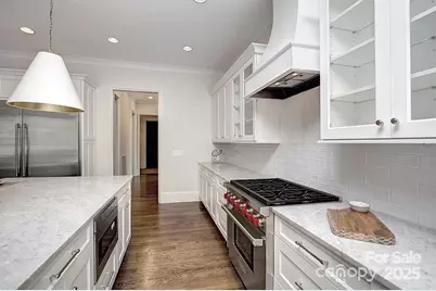 814 Bertonley Avenue, Charlotte, NC 28211 - Photo 6