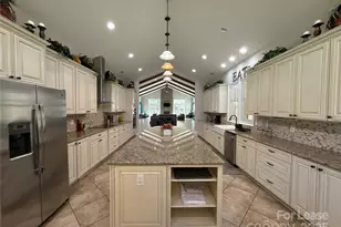 13931 Thompson Rd, Charlotte, NC 28277 - Photo 10