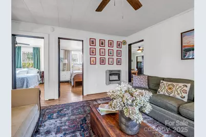 1600 Orchard Road, Flat Rock, NC 28731 - Photo 6