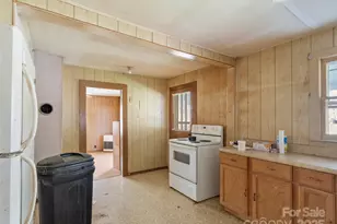 200 Church Rd, Burnsville, NC 28714 - Photo 20