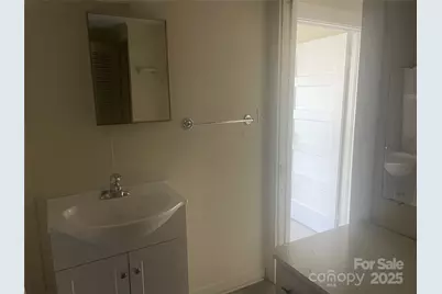 208 Virginia Avenue W, Bessemer City, NC 28016 - Photo 12