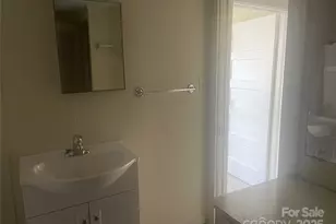 208 Virginia Ave W, Bessemer City, NC 28016 - Photo 12