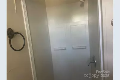 208 Virginia Avenue W, Bessemer City, NC 28016 - Photo 36