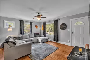 1018 Dudley Dr, Charlotte, NC 28205 - Photo 6