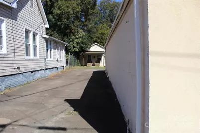 206 Virginia Avenue W, Bessemer City, NC 28016 - Photo 4