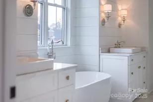 19310 River Falls Dr, Davidson, NC 28036 - Photo 6