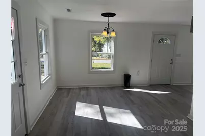1123 Saratoga Drive, Charlotte, NC 28208 - Photo 8