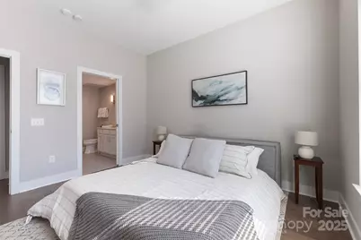 2401 Euclid Avenue #104, Charlotte, NC 28203 - Photo 10
