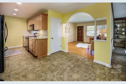 4314 Ivanhoe Place #26, Charlotte, NC 28205 - Photo 6