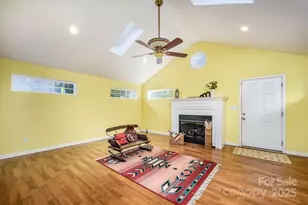 4314 Ivanhoe Pl, Charlotte, NC 28205 - Photo 14