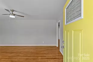 8341 Reedy Creek Rd, Charlotte, NC 28215 - Photo 6