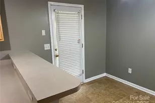 1413 Crandon Dr, Charlotte, NC 28216 - Photo 20