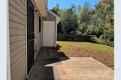 1413 Crandon Drive, Charlotte, NC 28216 - Photo 6