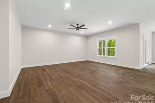 16 Forest Dr, Travelers Rest, SC 29690 - Photo 8