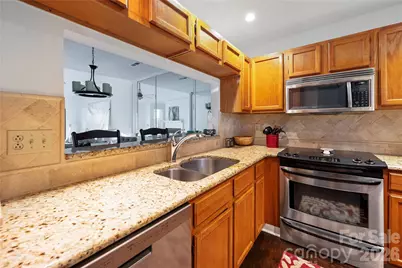 2715 Selwyn Avenue #30, Charlotte, NC 28209 - Photo 12