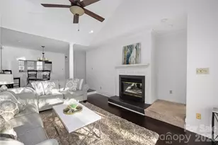 2715 Selwyn Ave, Charlotte, NC 28209 - Photo 10