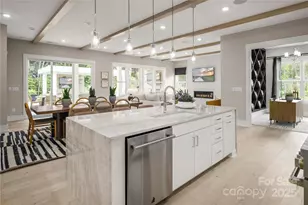 4151 Eastover Gln Rd, Charlotte, NC 28269 - Photo 2