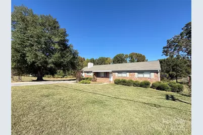 115 Chester Avenue, Great Falls, SC 29055 - Photo 2