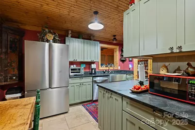 325, 141 & 75 Owl Haven Lane, Cedar Mountain, NC 28718 - Photo 28