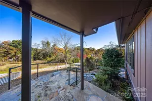 1326 Valmont Dr, Hendersonville, NC 28791 - Photo 8