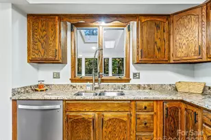 1326 Valmont Dr, Hendersonville, NC 28791 - Photo 20