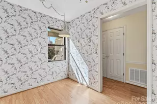 1203 Abbey Cir, Asheville, NC 28805 - Photo 8