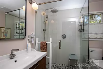 44 Hemlock Avenue, Spruce Pine, NC 28777 - Photo 16