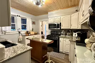 44 Hemlock Ave, Spruce Pine, NC 28777 - Photo 4