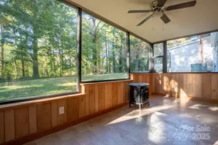 3851 Idlewood Acres Rd, Hickory, NC 28601 - Photo 28