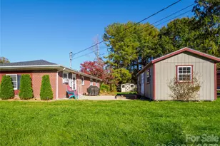 203 Oak Grove Rd, East Flat Rock, NC 28726 - Photo 18