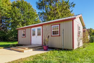 203 Oak Grove Rd, East Flat Rock, NC 28726 - Photo 20