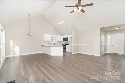 4435 Gladwood Lane, Charlotte, NC 28269 - Photo 8