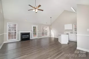 4435 Gladwood Ln, Charlotte, NC 28269 - Photo 6