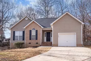 4435 Gladwood Ln, Charlotte, NC 28269 - Photo 4