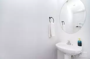 6134 Rockefeller Ln, Charlotte, NC 28210 - Photo 8